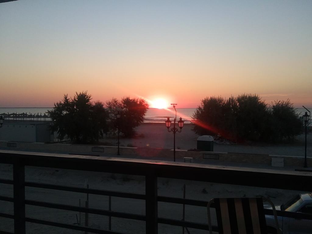 California Dreaming Ξενοδοχείο Năvodari Εξωτερικό φωτογραφία